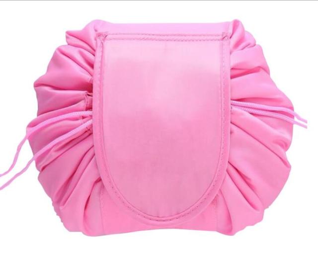 Travel in Style: Discover the Ultimate Cosmetic Bag for All Your Beauty Essentials!
