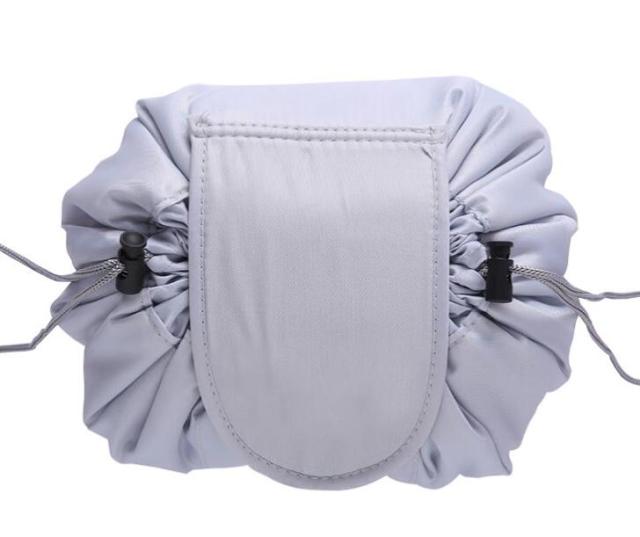 Travel in Style: Discover the Ultimate Cosmetic Bag for All Your Beauty Essentials!