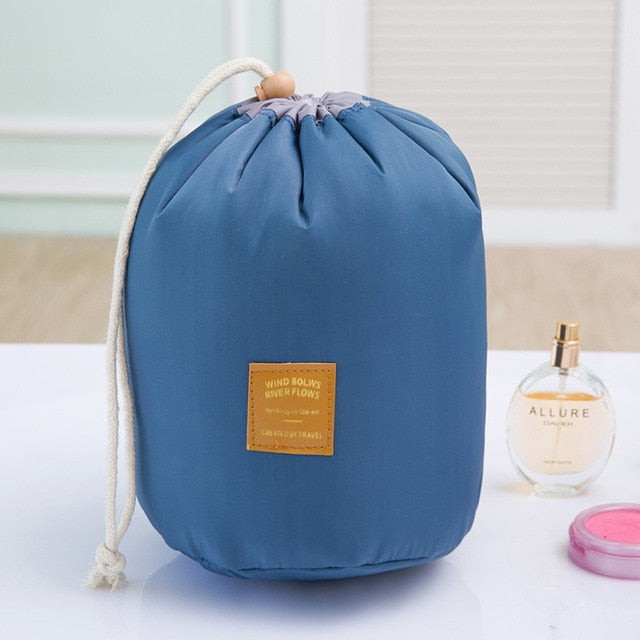 Travel in Style: The Ultimate Cosmetic Bag for Organised Beauty on the Go!