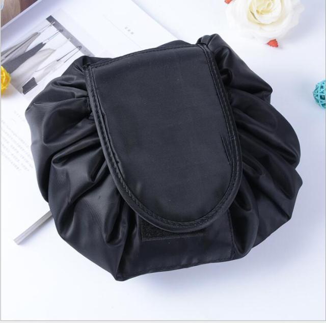 Travel in Style: Discover the Ultimate Cosmetic Bag for All Your Beauty Essentials!