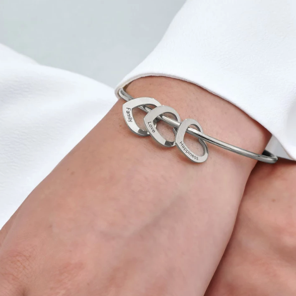 ''Carry me with you'' Love Bracelet Peach Heart -Customizable Titanium Steel Heart Bracelet