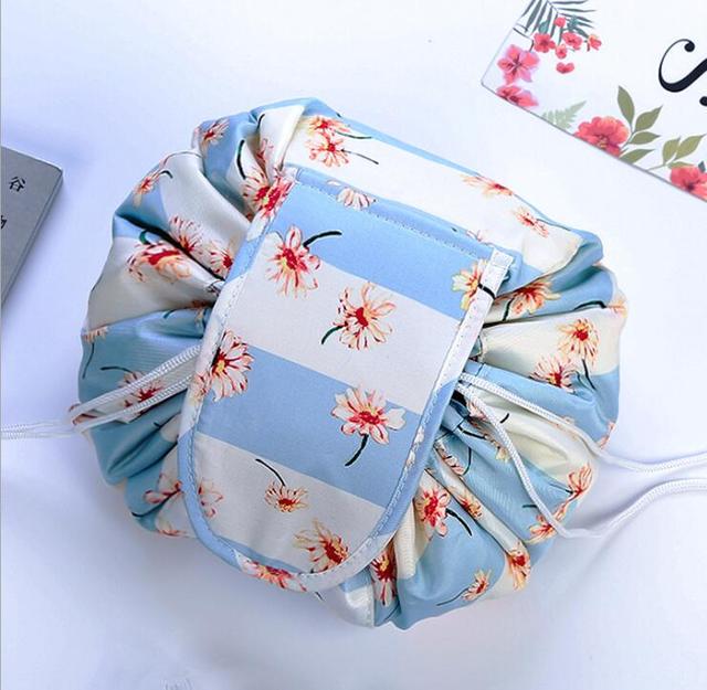 Travel in Style: Discover the Ultimate Cosmetic Bag for All Your Beauty Essentials!